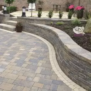 Secura Lite Mortar Free Retaining Wall Tobermore